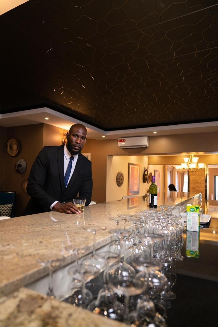 Ezulwini Villa Hotel Harare Exteriör bild